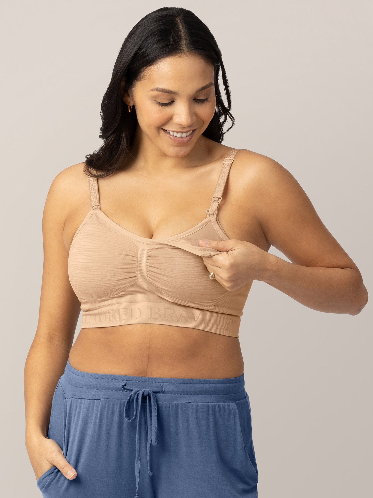 Sublime® Hands-Free Pumping & Nursing Bra | Beige