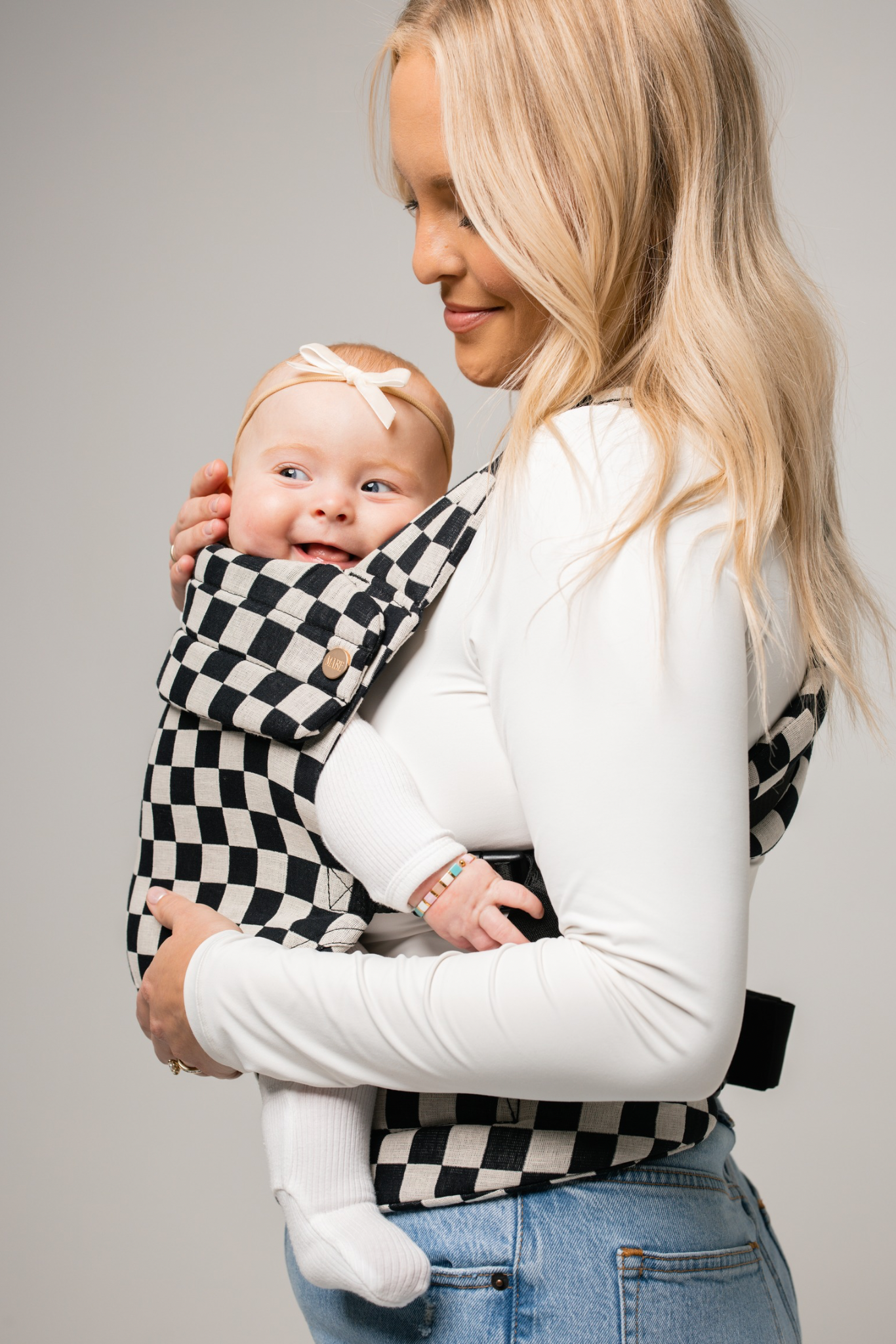 The Monarch Carrier | Ebony Check
