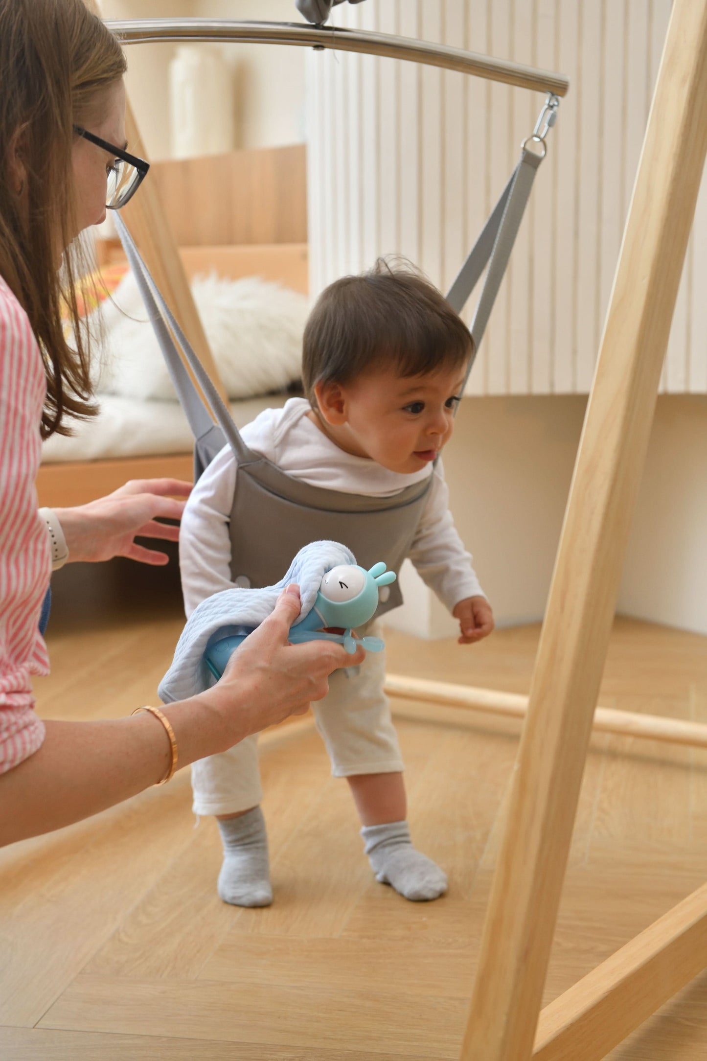 Tulip - Foldable Baby Bouncer with Harness