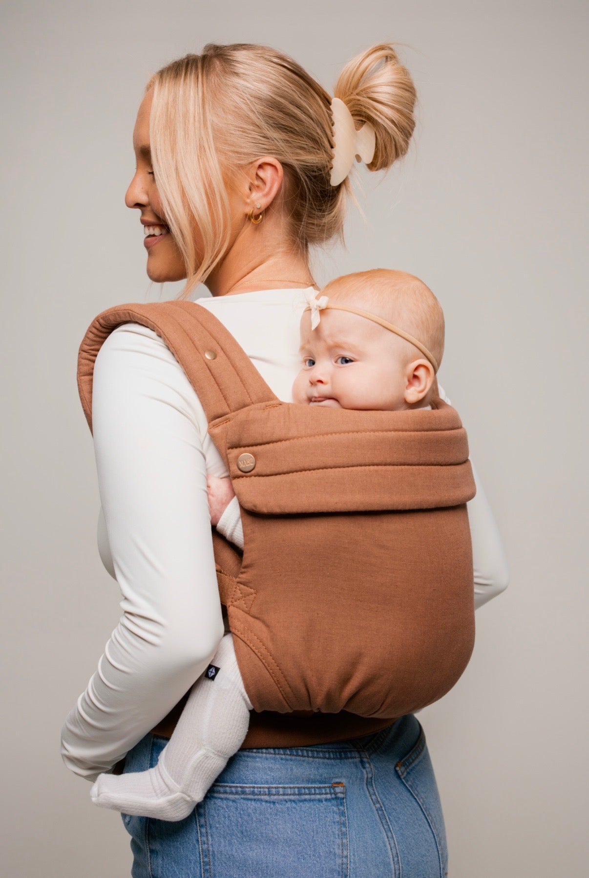 The Monarch Carrier | Mocha