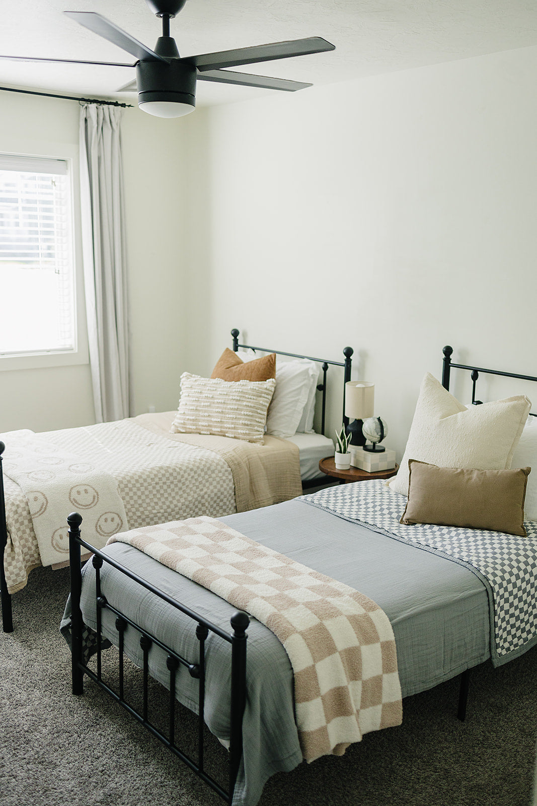 Dusty Blue Wavy Checkered Twin Muslin Quilt